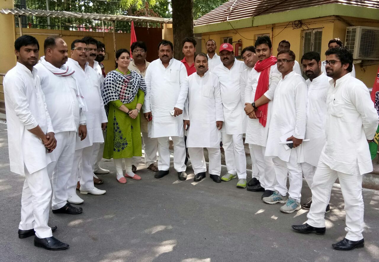 सपा युवजन सभा की राष्टीय कार्यकारिणी की बैठक हुई संपन्न सपा युवजन सभा की राष्टीय कार्यकारिणी की बैठक हुई संपन्न