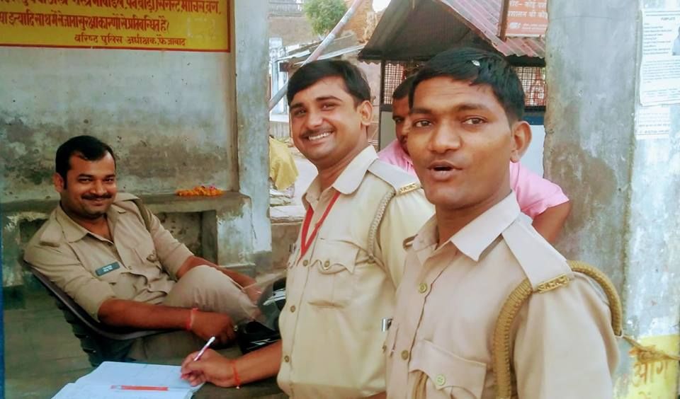 वेतन भत्तो मे बढ़ोतरी की आस मे खिलें यूपी पुलिसकर्मियों के चेहरे