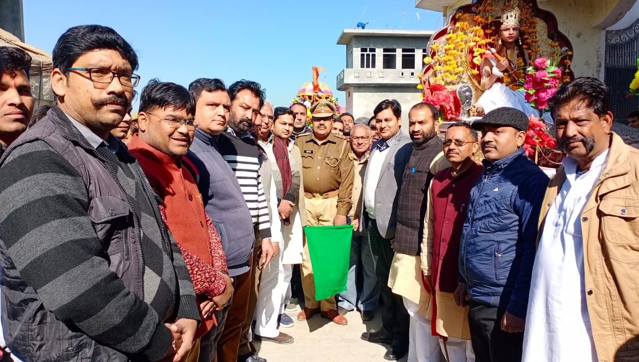 सुभाष चंद्र बोस की जयंती पर नगर में निकला पथ संचलन