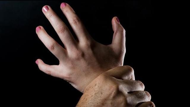 कांस्टेबल ने स्टूडेंट को किडनैप कर होटल में ले जाकर किया रेप कांस्टेबल ने स्टूडेंट को किडनैप कर होटल में ले जाकर किया रेप