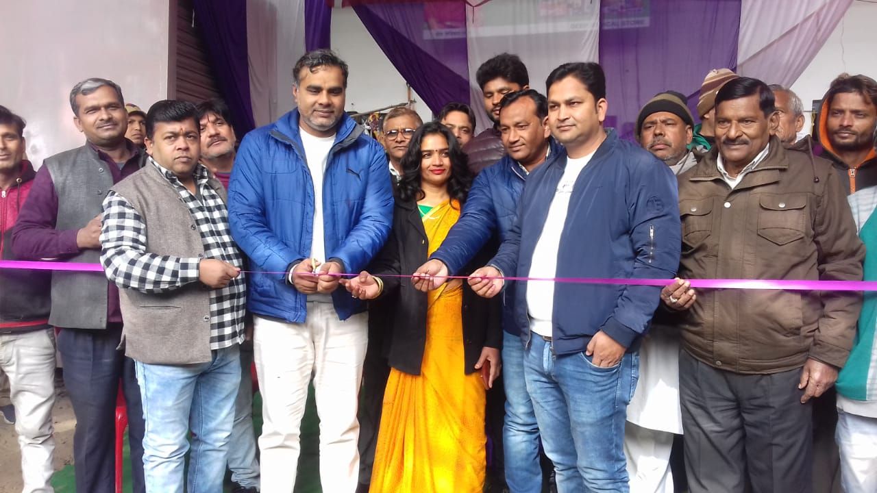 बिलारी में रेलवे ब्रिज के नीचे  शीतल प्याऊ का सपा विधायक फहीम ने किया उद्घाटन