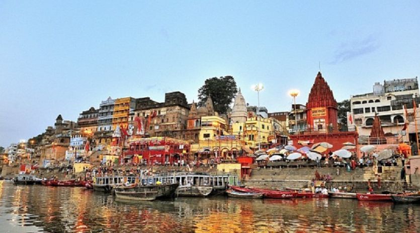 क्यूं कहते हैं कि काशी जमीन पर नहीं है, वह शिव के त्रिशूल के ऊपर है!