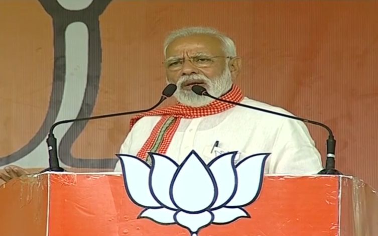 अवार्ड वापसी गैंग अलवर की बेटी के साथ रेप होने पर भी चुप क्यों बैठा है: पीएम मोदी अवार्ड वापसी गैंग अलवर की बेटी के साथ रेप होने पर भी चुप क्यों बैठा है: पीएम मोदी