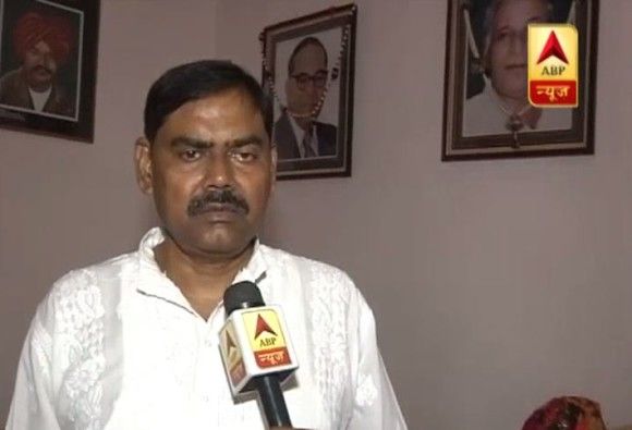 टिकट बेचने का आरोप लगाने वाले महासचिव को मायावती ने पार्टी से निकाला टिकट बेचने का आरोप लगाने वाले महासचिव को मायावती ने पार्टी से निकाला