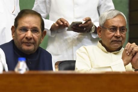 जदयू में सुलह की कोशिशें नाकाम, पार्टी का बंटवारा लगभग तय जदयू में सुलह की कोशिशें नाकाम, पार्टी का बंटवारा लगभग तय