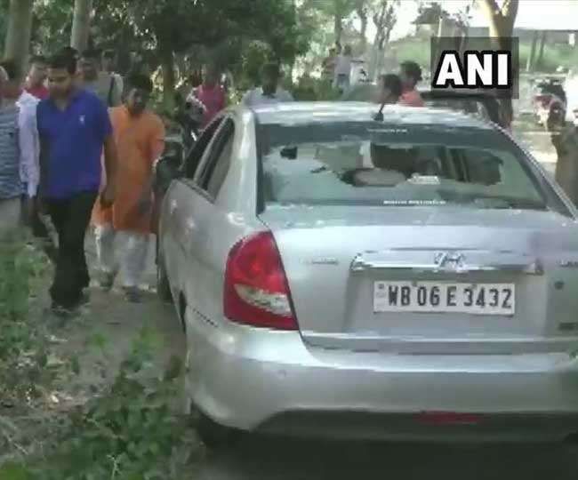 TMC कार्यकर्ताओं ने भाजपा जिलाध्यक्ष के घर में की तोड़फोड़ TMC कार्यकर्ताओं ने भाजपा जिलाध्यक्ष के घर में की तोड़फोड़