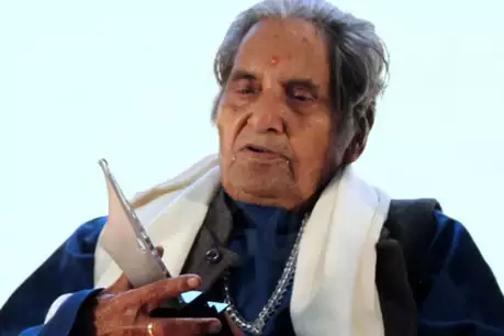 राजकीय सम्मान के साथ निकाली जाएगी गोपालदास नीरज की अंतिम यात्रा राजकीय सम्मान के साथ निकाली जाएगी गोपालदास नीरज की अंतिम यात्रा