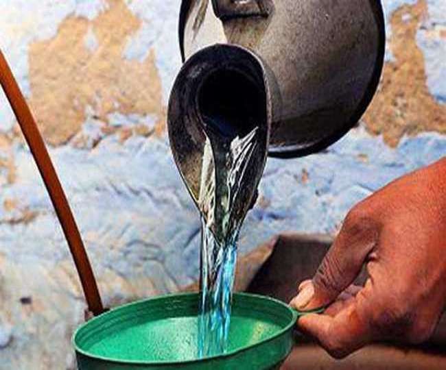 गैस व बिजली कनेक्शन वाले उपभोक्ताओं काे अब नहीं मिलेगा केरोसिन गैस व बिजली कनेक्शन वाले उपभोक्ताओं काे अब नहीं मिलेगा केरोसिन