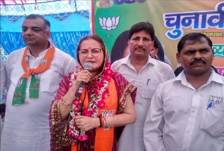 आजम को औरत के आंसुओं की सजा मिल रही है: जयाप्रदा