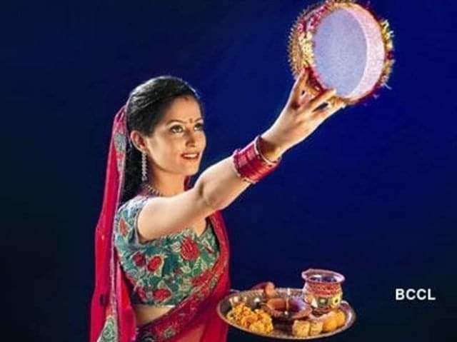 सिपाही ने मांगी छुट्टी, चार महीने पहले हुई शादी, पत्नी का पहला करवाचौथ व्रत...