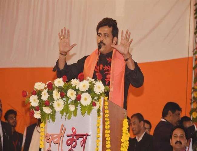 2014 में ग्रेजुएट थे रवि किशन, 2019 के चुनाव में सिर्फ 12वीं पास 2014 में ग्रेजुएट थे रवि किशन, 2019 के चुनाव में सिर्फ 12वीं पास
