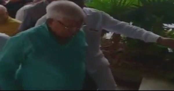 चारा घोटाला: सीबीआई की स्पेशल कोर्ट के सामने पेश हुए लालू