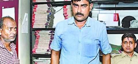 गैंगरेप से बची पीड़िता ने सुनाई भयावह दास्तान गैंगरेप से बची पीड़िता ने सुनाई भयावह दास्तान