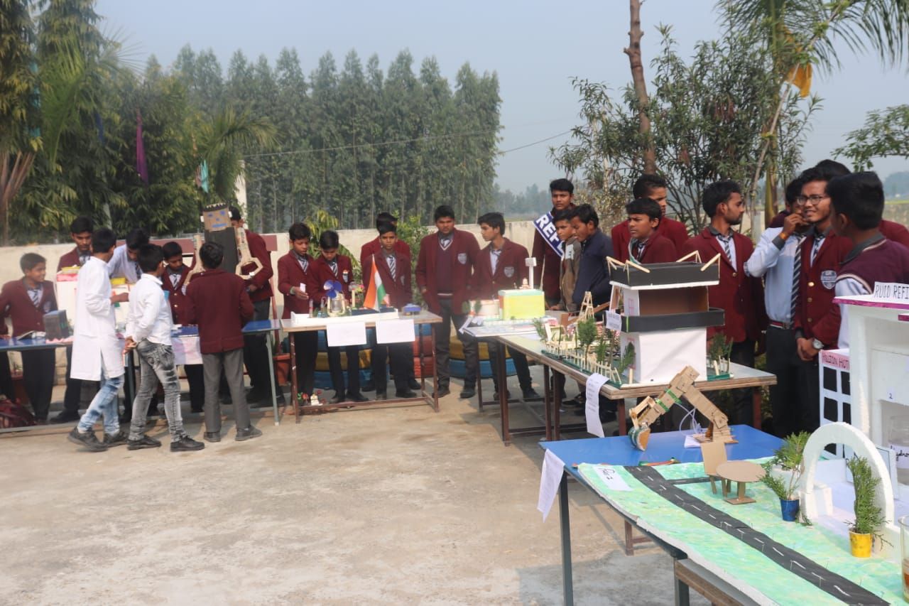 जी आर एकेडमी में भव्य रूप में मनाया गया गणतंत्र दिवस समारोह