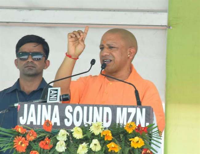 आजम खान जैसों के लिए ही बना है एंटी रोमियो स्क्वाड आजम खान जैसों के लिए ही बना है एंटी रोमियो स्क्वाड