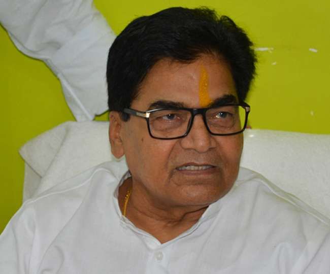 झप्पी और आंखों के इशारे से लोकसभा की मर्यादा को पहुंची ठेस : रामगोपाल झप्पी और आंखों के इशारे से लोकसभा की मर्यादा को पहुंची ठेस : रामगोपाल