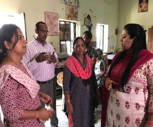 अनाथ आश्रम में बीयर की खाली केन, तमाम आपत्तिजनक चीजें देख बिफरीं आयोग उपाध्यक्ष अनाथ आश्रम में बीयर की खाली केन, तमाम आपत्तिजनक चीजें देख बिफरीं आयोग उपाध्यक्ष