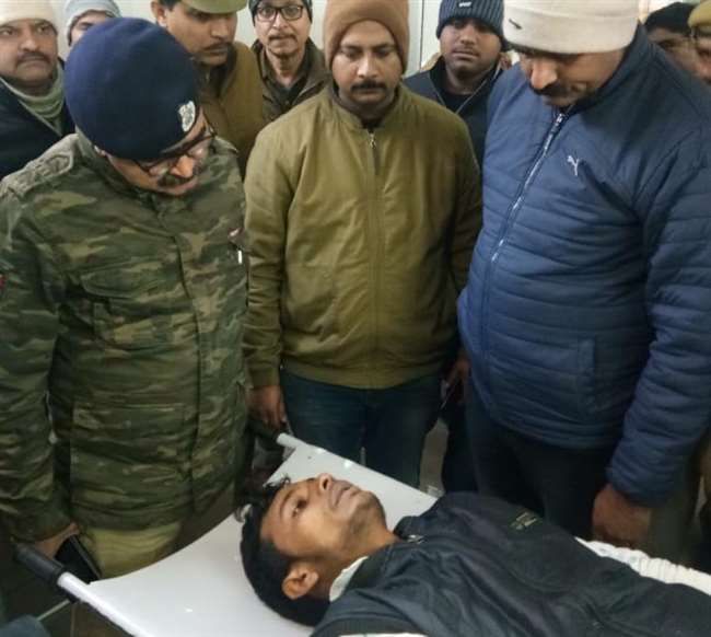 आजमगढ़ में पुलिस मुठभेड़ में एक बदमाश को गोली लगी