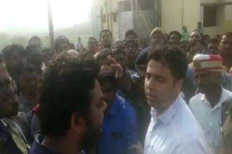 बदसलूकी मामले में डीएम अमेठी को योगी सरकार ने हटाया बदसलूकी मामले में डीएम अमेठी को योगी सरकार ने हटाया