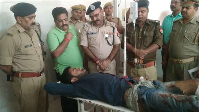 आजमगढ़ : पुलिस मुठभेड़ में 25 हजार का इनामी बदमाश घायल