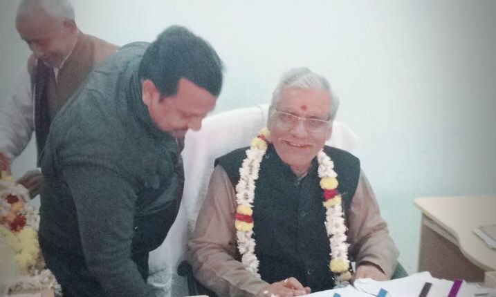 सम्पूर्णानंद संस्कृत विश्वविद्यालय वाराणसी के कुलपति प्रो यदुनाथ प्रसाद दुबे के कार्यकाल में तीन माह की वृद्धि की गई, जिसकी सूचना उत्तर प्रदेश के राज्यपाल ने अपने पत्र को भेजकर सूचित किया है।