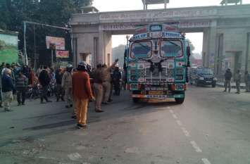 अयोध्या से पढ़ाने जा रहे 2 शिक्षकों को ट्रक ने कुचला मौके पर ही मौत