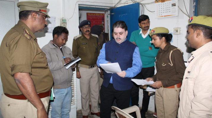 नोडल अधिकारी ने कृषि विभाग का औचक निरीक्षण किया