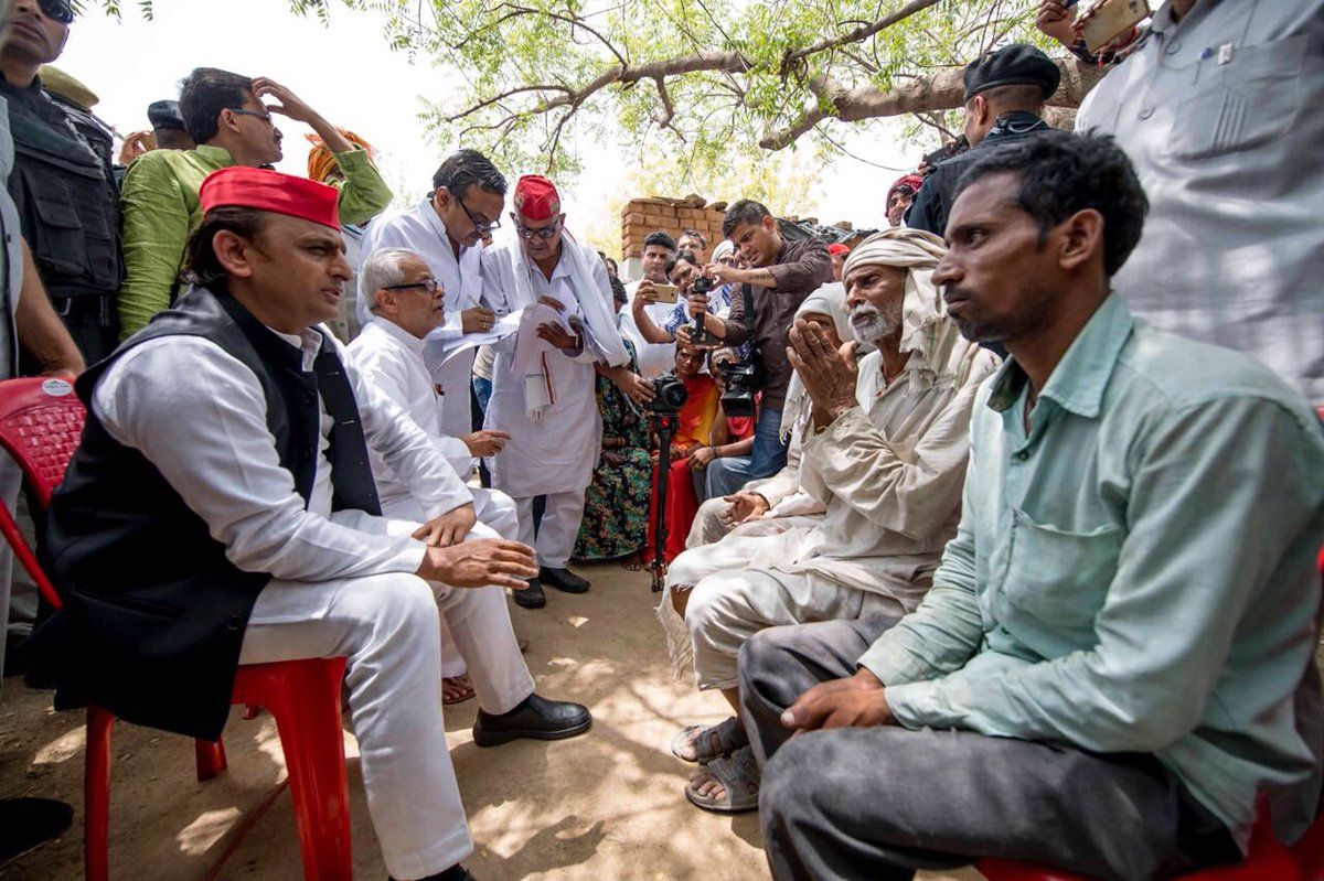 योगी सरकार में आत्महत्या करने को मजबूर हो रहे हैं किसान: अखिलेश योगी सरकार में आत्महत्या करने को मजबूर हो रहे हैं किसान: अखिलेश