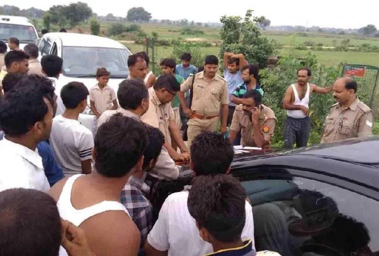 सपा के कट्टर समर्थक की कनपटी में गोली मारकर हत्या सपा के कट्टर समर्थक की कनपटी में गोली मारकर हत्या