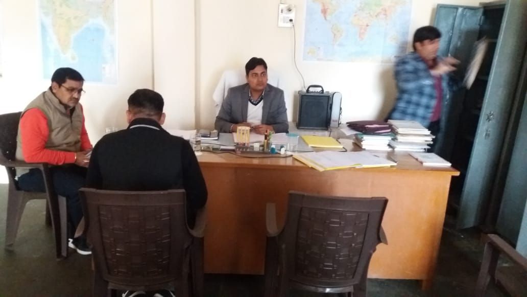 एसडीएम ने उच्च प्राथमिक विद्यालय का निरीक्षण कर देखी व्यवस्थाएं