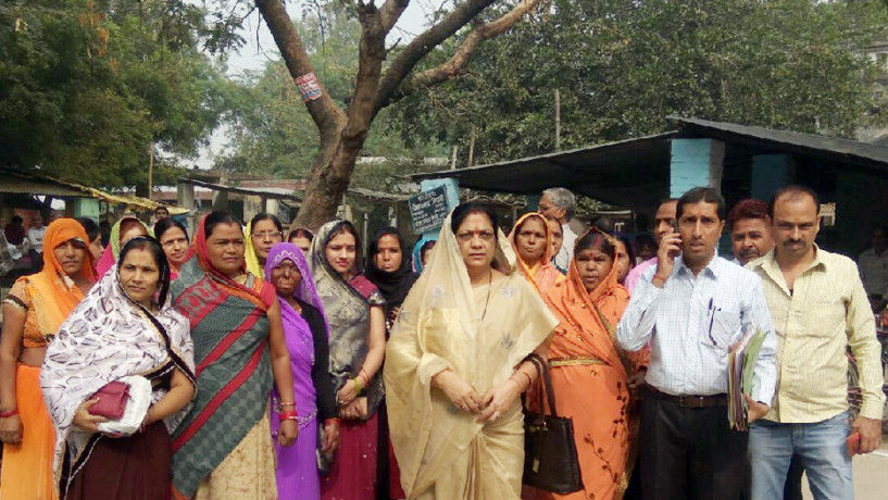 समाजवादी पार्टी की धड़कने बढ़ीं, अब सपा संरक्षक की साली ने की बगावत समाजवादी पार्टी की धड़कने बढ़ीं, अब सपा संरक्षक की साली ने की बगावत