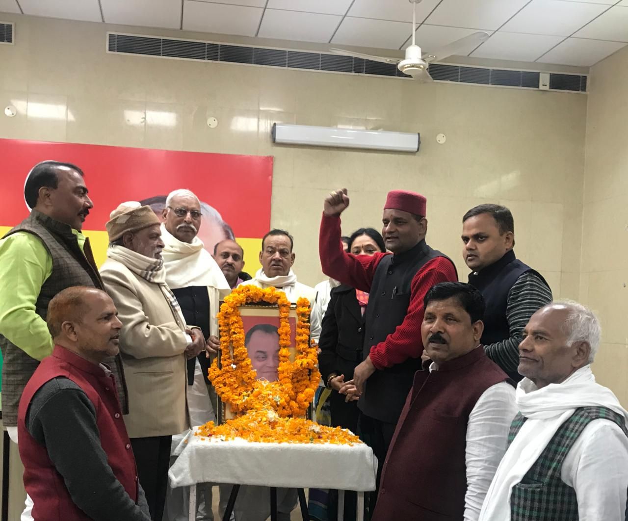 प्रसपा ने जनेश्वर मिश्र की याद में परिचर्चा का आयोजन किया