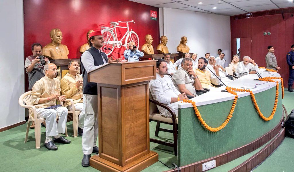 आज कृष्ण को सुदामा की जरूरत: अखिलेश आज कृष्ण को सुदामा की जरूरत: अखिलेश