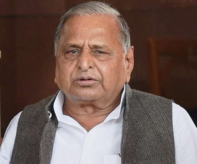 अटल बिहारी के निधन पर मुलायम सिंह बोले, नेतृत्व विहीन हो गया देश अटल बिहारी के निधन पर मुलायम सिंह बोले, नेतृत्व विहीन हो गया देश
