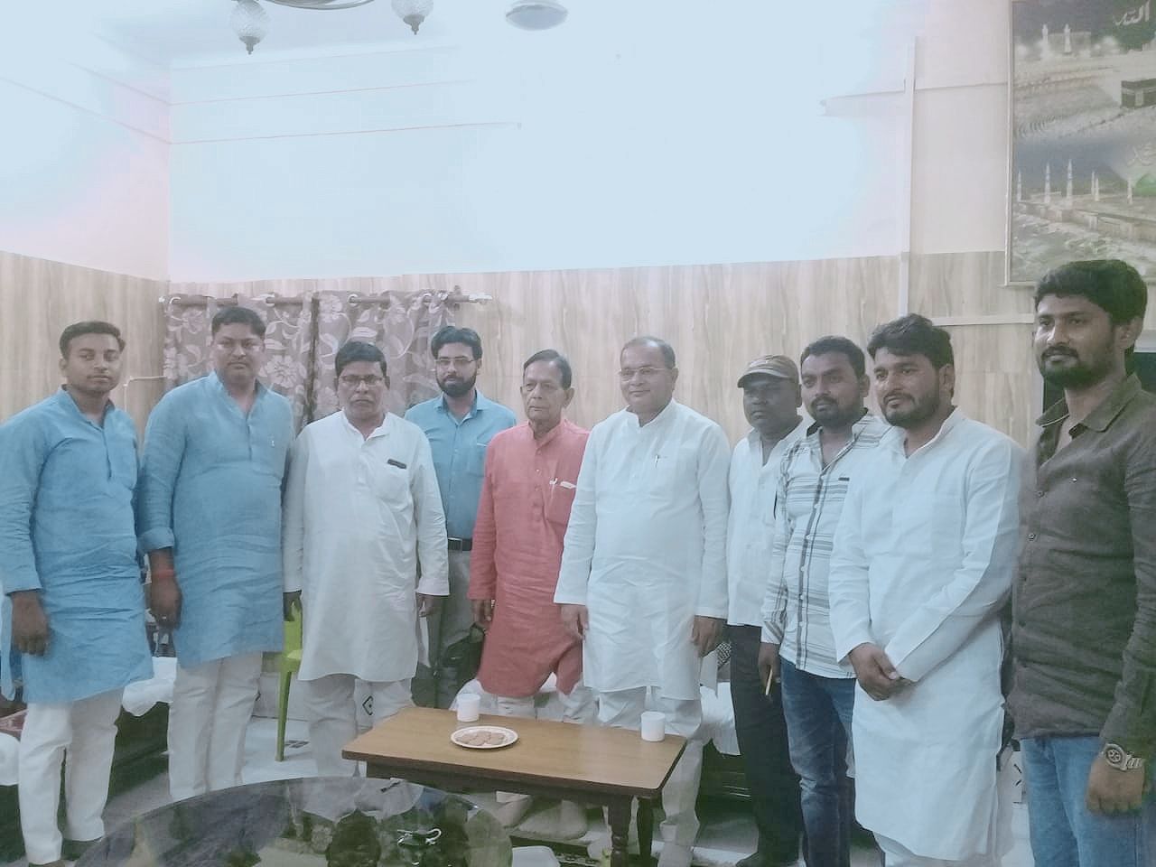 सपा बसपा गठबंधन प्रत्याशी आनंद सेन यादव को विजई बनाने की अपील