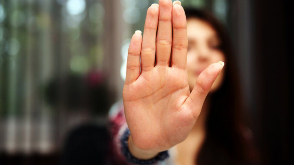 बदमाशों ने खुद को बताया पुलिस, दो सगी बहनों को हिरासत में लिया, किया गैंगरेप