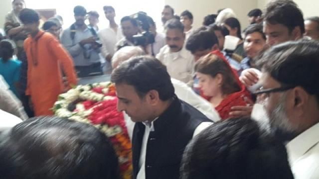 नीरज जी के लिए कुछ ऐसा करेंगे कि दुनिया याद रखेः अखिलेश