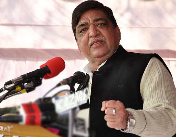 मैं कार्यकर्ताओं का भगवान, उनका कोई बाल बांका नहीं कर सकता मैं कार्यकर्ताओं का भगवान, उनका कोई बाल बांका नहीं कर सकता