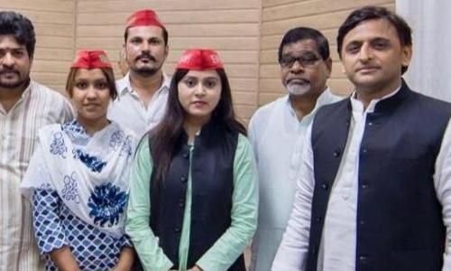 काले झंडे दिखाने पर हुई थी जेल, अब सपा से हैं चुनावी मैदान में काले झंडे दिखाने पर हुई थी जेल, अब सपा से हैं चुनावी मैदान में