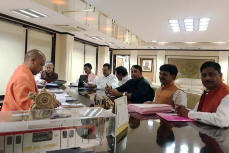 मुजफ्फरनगर दंगों से जुड़े 400 केस वापस लेने की तैयारी में योगी सरकार मुजफ्फरनगर दंगों से जुड़े 400 केस वापस लेने की तैयारी में योगी सरकार