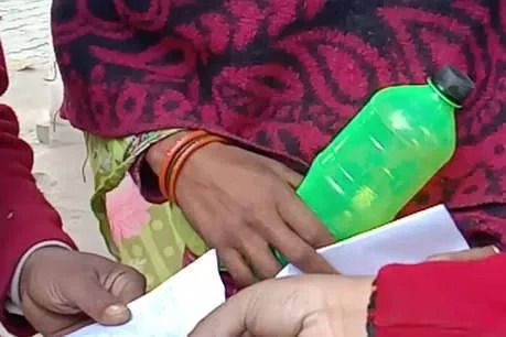 पुलिस की सुस्ती से नाराज गैंगरेप पीड़िता ने परिवार संग की आत्मदाह की कोशिश पुलिस की सुस्ती से नाराज गैंगरेप पीड़िता ने परिवार संग की आत्मदाह की कोशिश