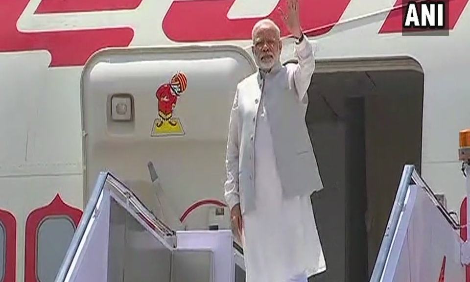 BRICS समिट में हिस्सा लेने के लिए चीन रवाना हुए PM मोदी BRICS समिट में हिस्सा लेने के लिए चीन रवाना हुए PM मोदी