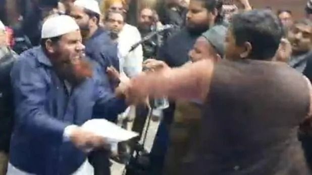 RSS के द्वारा बुलाई गई कॉन्फ्रेंस में बवाल, भिड़े दो ग्रुप