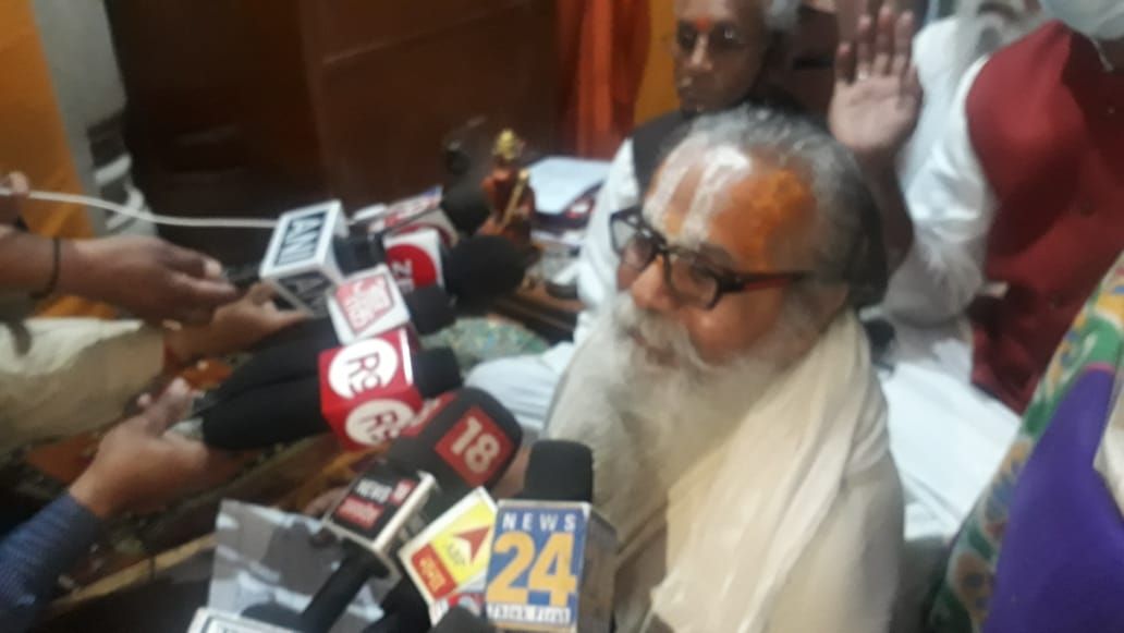 अयोध्या राम नवमी मेला में अब भक्त मत आवे, अपने घर मे ही करे पूजा पाठ कोरोना से बचे: महन्त कमलनयनदास