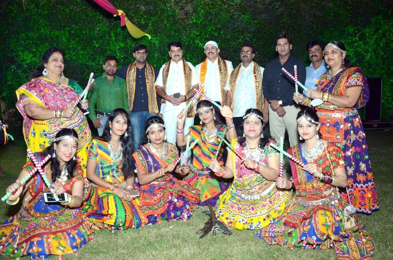 डांडिया नाईट में बच्चों ने दी मनमोहक प्रस्तुति डांडिया नाईट में बच्चों ने दी मनमोहक प्रस्तुति