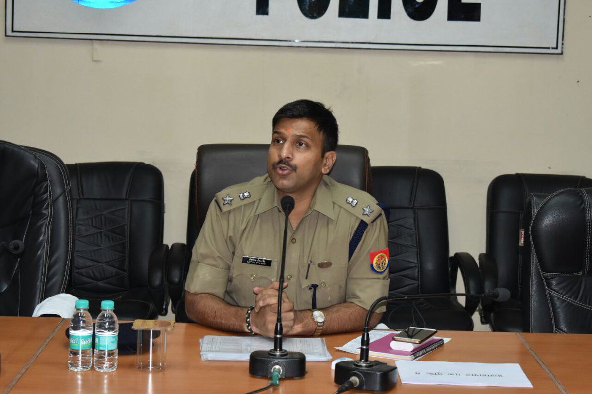 इलाहाबाद : नवागत एसएसपी नितिन तिवारी ने जनपद इलाहाबाद का कार्यभार ग्रहण करते ही कानून व्यवस्था को लेकर एक समीक्षा बैठक की