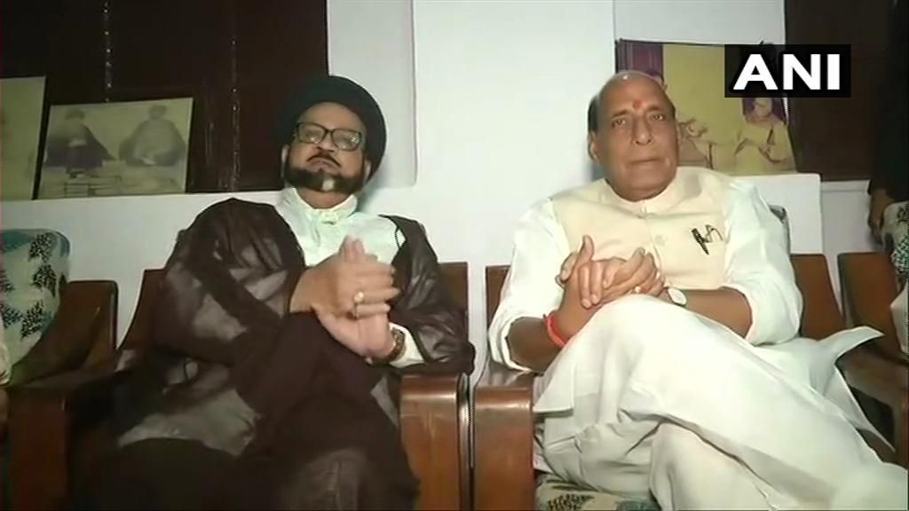 मुस्लिम धर्मगुरुओं से मिले गृहमंत्री राजनाथ सिंह, मांगा समर्थन मुस्लिम धर्मगुरुओं से मिले गृहमंत्री राजनाथ सिंह, मांगा समर्थन
