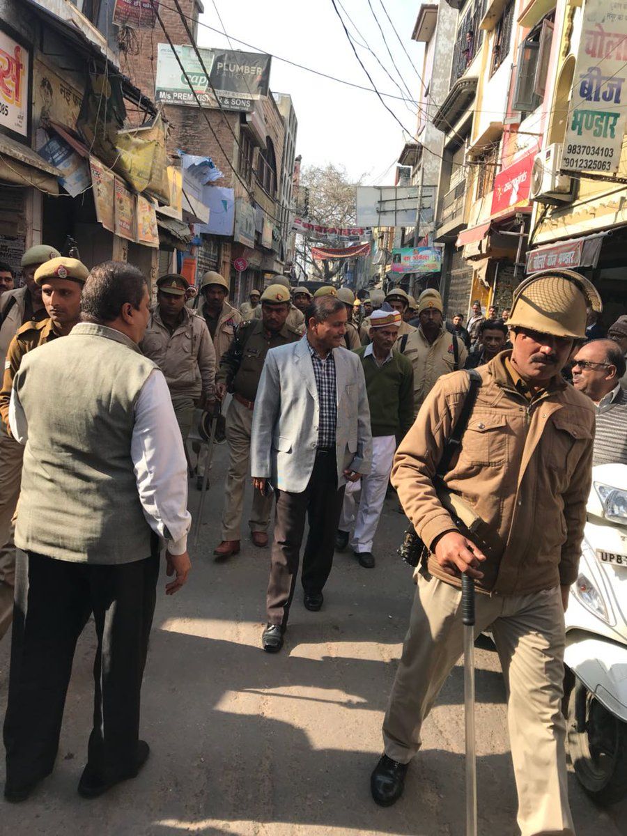 कासगंज में सामान्य हुआ जनजीवन, थोड़ी देर बाद इंटरनेट सेवा भी हो सकती है बहाल, पुलिस की गश्त जारी