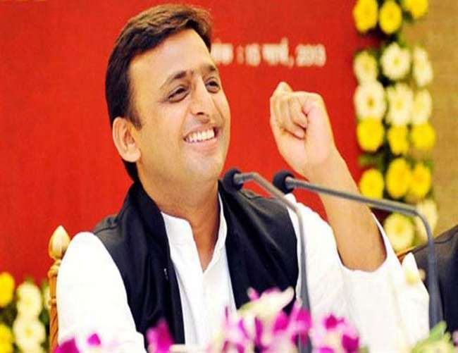 आजमगढ़-शहीद पार्क पहुंचे पूर्व सीएम @yadavakhilesh ,कारगिल में शहीदो के परिजनों का सम्मान करेंगे,शहीद रामसमुझ यादव की प्रतिमा का किया अनावरण आजमगढ़-शहीद पार्क पहुंचे पूर्व सीएम @yadavakhilesh ,कारगिल में शहीदो के परिजनों का सम्मान करेंगे,शहीद रामसमुझ यादव की प्रतिमा का किया अनावरण