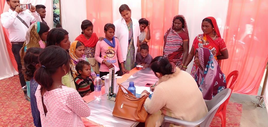 नि:शुल्क स्वास्थ्य शिविर में सैकड़ों ने लिया स्वास्थ्य लाभ नि:शुल्क स्वास्थ्य शिविर में सैकड़ों ने लिया स्वास्थ्य लाभ